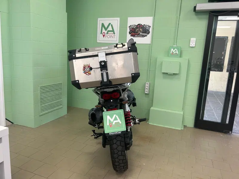 Moto Guzzi V85 TT (2024 - 26) (4)