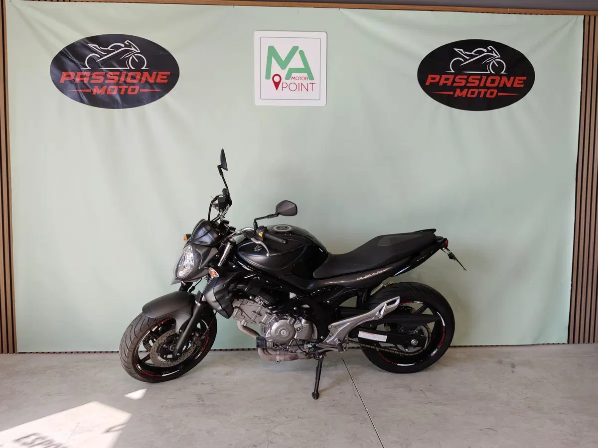 Suzuki SV 650 (2016 - 20) (2)