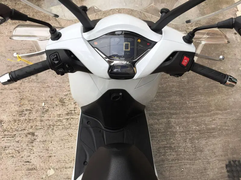 Honda SH 350 (2021 - 24) (10)
