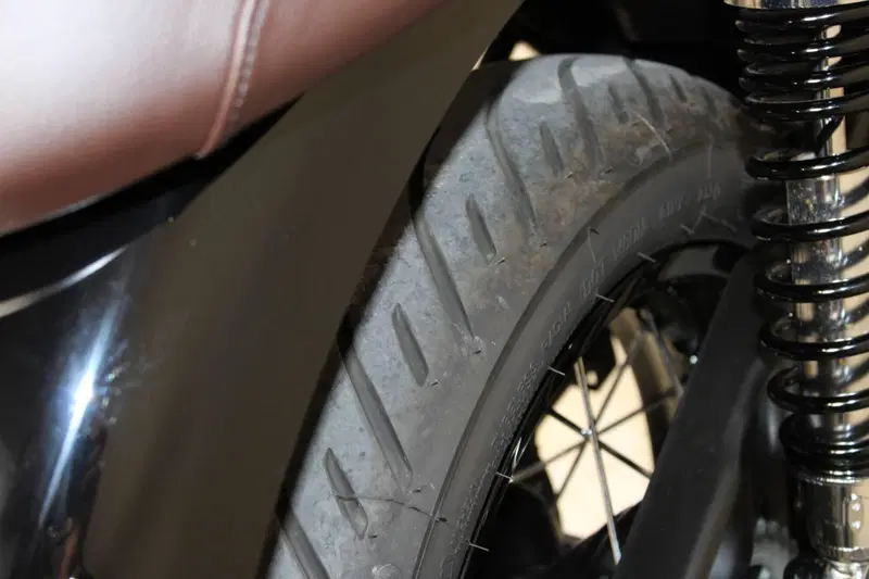 Triumph Bonneville T120 Black (2021 - 25) (8)