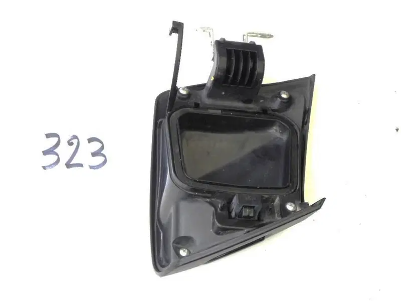 Coperchietto retroscudo sx Yamaha XP500 T-Max 500 (2)