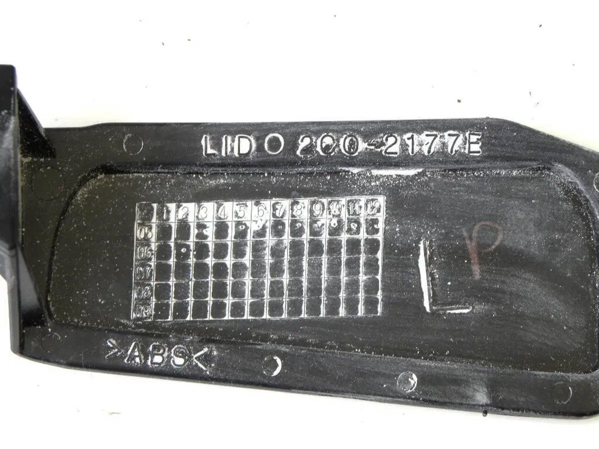Coperchietto retroscudo sx Yamaha XP500 T-Max 500 (7)
