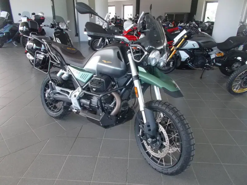 Moto Guzzi V85 TT Centenario (2021 - 22)