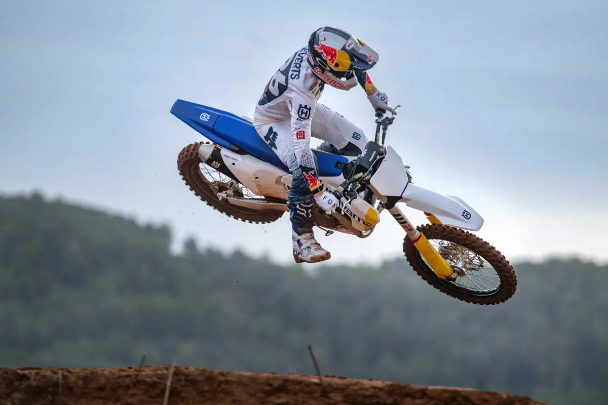 Husqvarna lancia la gamma Motocross 2027 (20)