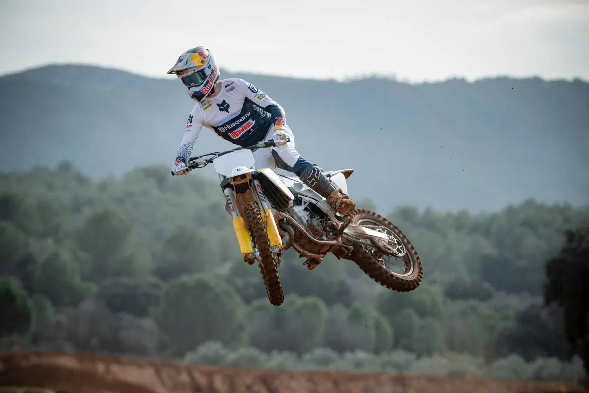 Husqvarna lancia la gamma Motocross 2027 (21)