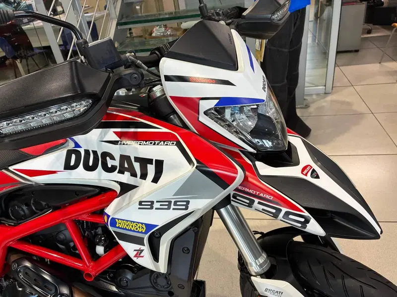 Ducati Hypermotard 939 (2016 - 18) (3)