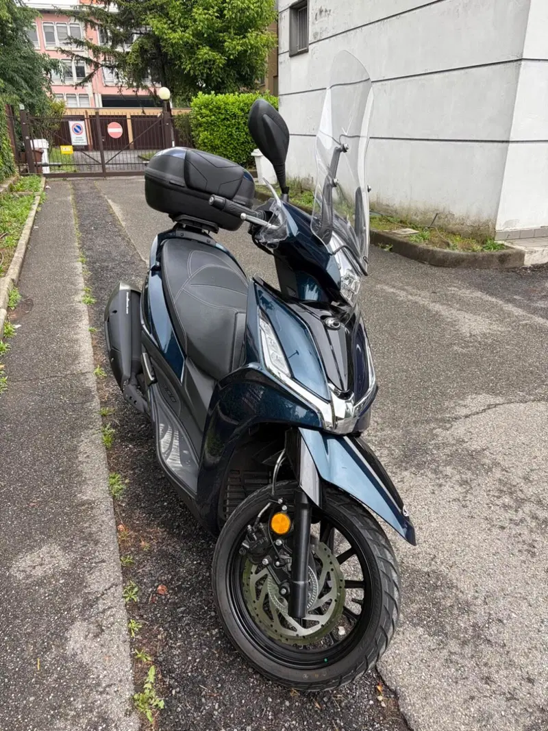 Kymco Agility 300i R16 ABS (2020) (8)