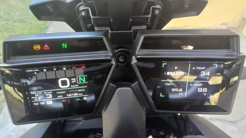 Yamaha Tracer 9 GT (2021 - 24) (4)