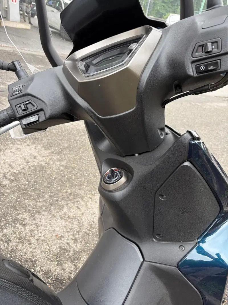 Kymco Agility 300i R16 ABS (2020) (13)