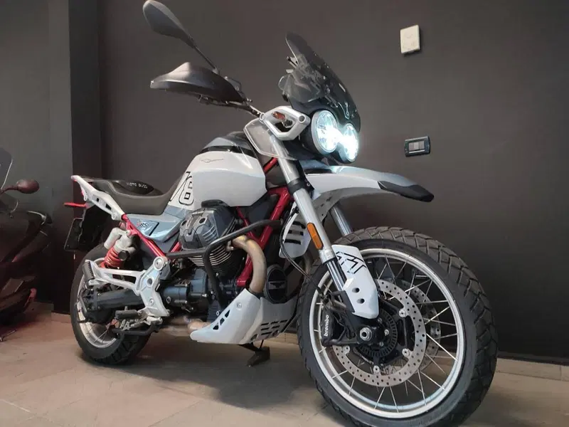 Moto Guzzi V85 TT (2024 - 26) (5)