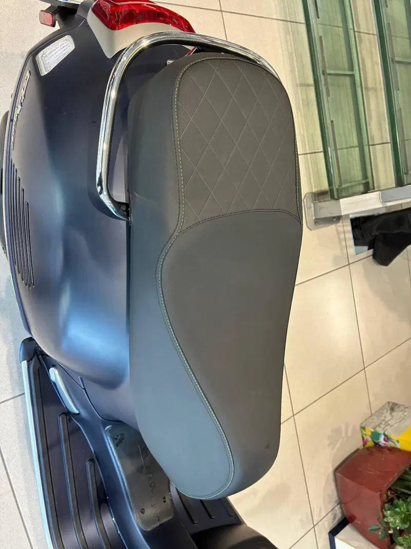 Vespa GTS 300 Super Tech (2023 - 24) (6)