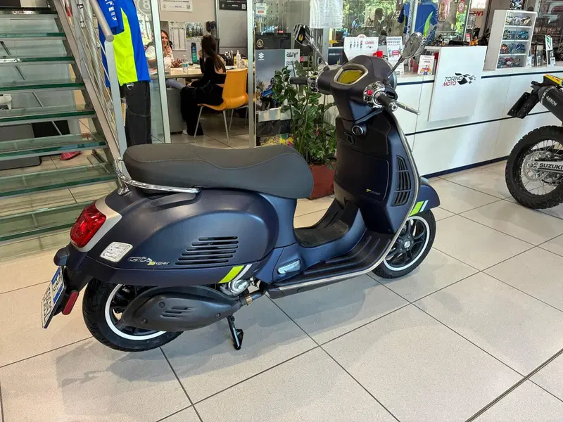 Vespa GTS 300 Super Tech (2023 - 24) (7)