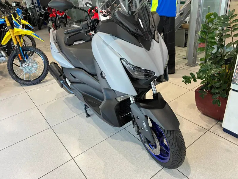 Yamaha X-Max 300 (2021 - 24) (3)