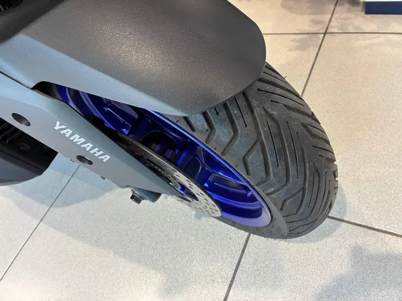 Yamaha X-Max 300 (2021 - 24) (4)