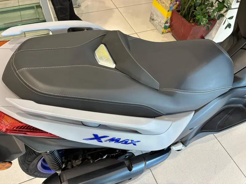 Yamaha X-Max 300 (2021 - 24) (5)