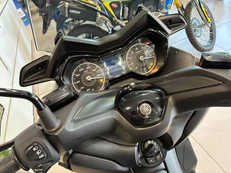Yamaha X-Max 300 (2021 - 24) (7)