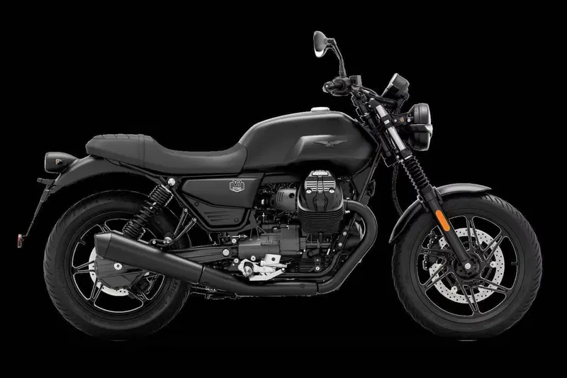 Moto Guzzi V7 Stone (2025 - 26) (3)