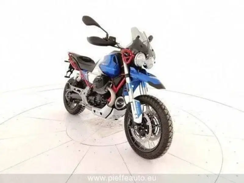 Moto Guzzi V85 TT Evocative Graphics (2021 - 23) (3)