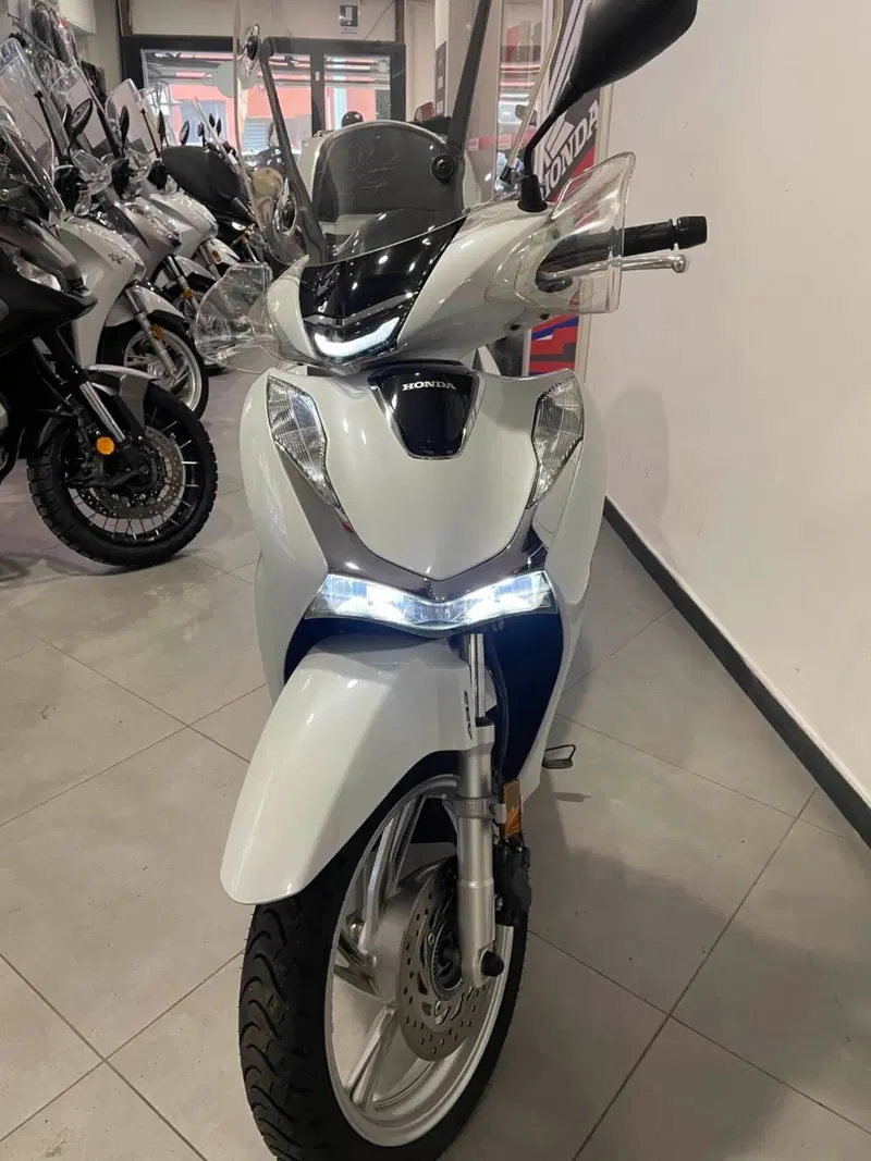 Honda SH 150i (2020 - 23) (3)