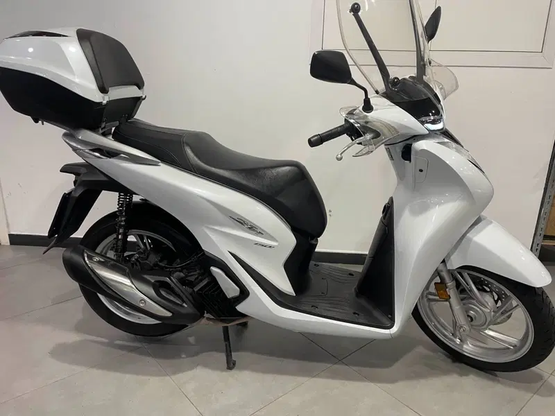 Honda SH 150i (2020 - 23) (8)
