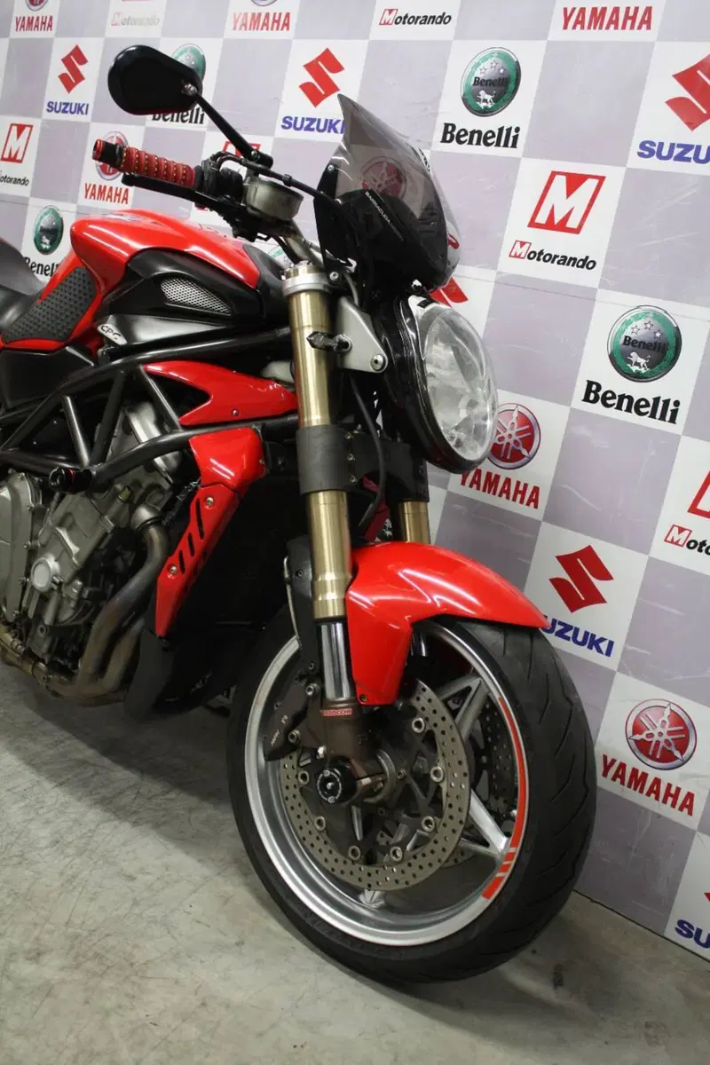 MV Agusta Brutale 910 S (2005 - 11) (3)