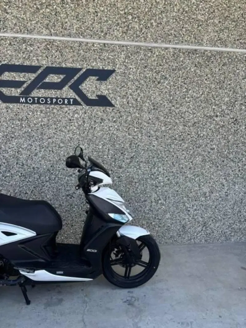 Kymco Agility 200i R16 + (2014 - 17) (8)