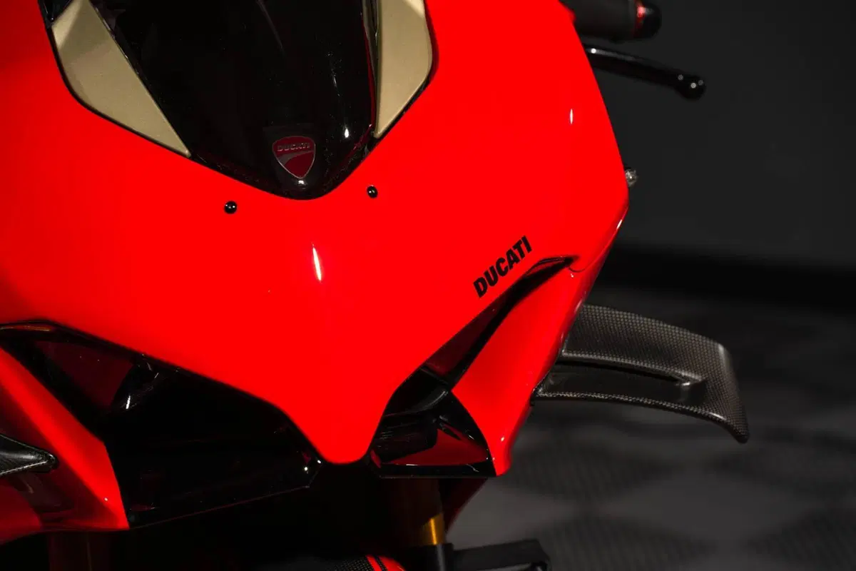 Ducati Panigale V4 S 1100 (2021) (4)