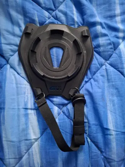BASE AGGANCIO UNIVERSALE GIVI