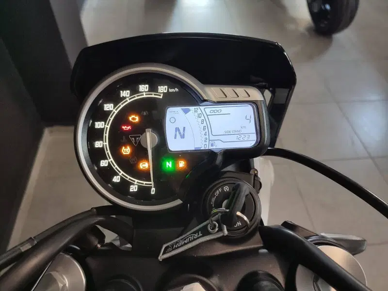 Triumph Tracker 400 (2026) (5)
