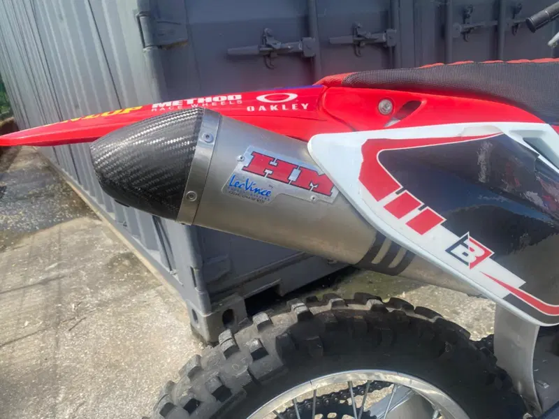 Honda CRF 250R (2005) (2)