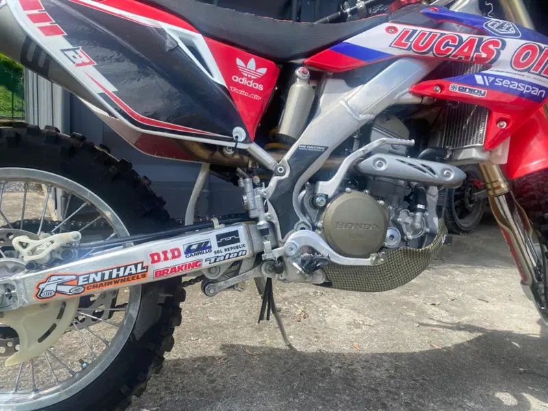 Honda CRF 250R (2005) (3)