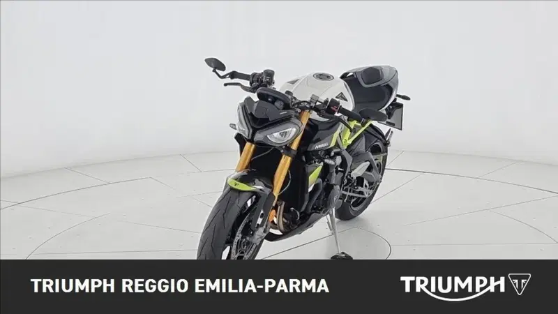 Triumph Street Triple 765 Moto2 (2026) (5)
