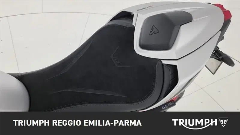 Triumph Street Triple 765 RX (2026) (13)