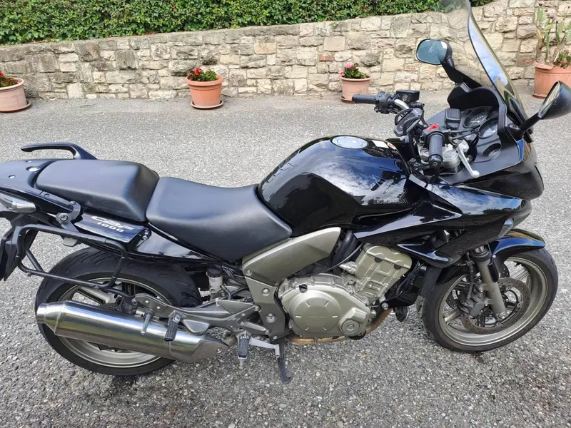 Honda CBF 1000 F (2010 - 13) (6)