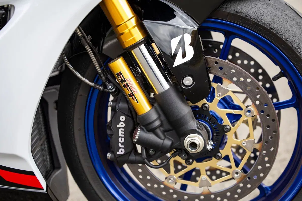 Suzuki GSX-R1000R (9)