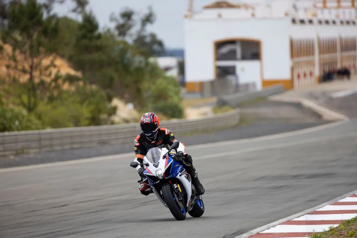 Suzuki GSX-R1000R (17)
