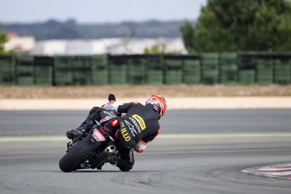 Suzuki GSX-R1000R (27)
