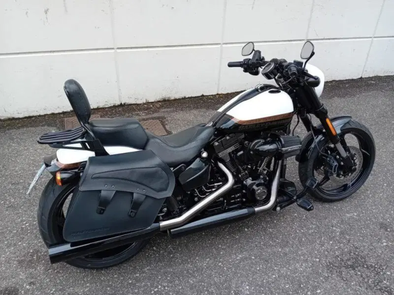 Harley-Davidson 1690 Breakout (2013 - 17) - FXSB (4)