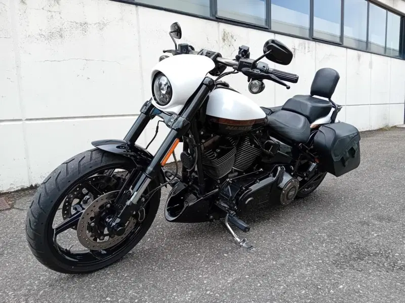 Harley-Davidson 1690 Breakout (2013 - 17) - FXSB (3)