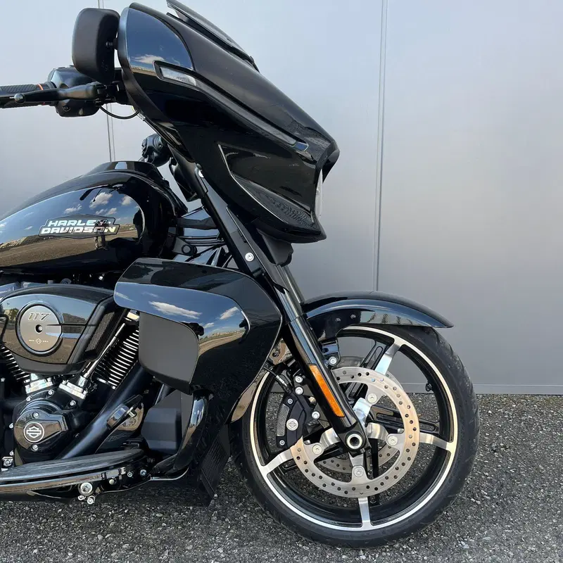 Harley-Davidson Street Glide (2024 - 26) (2)