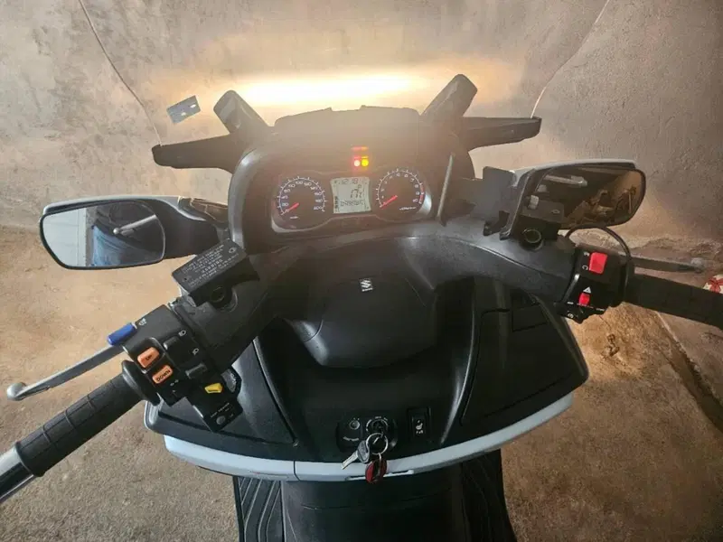 Suzuki Burgman AN 650 Executive ABS (2013 - 17) (4)