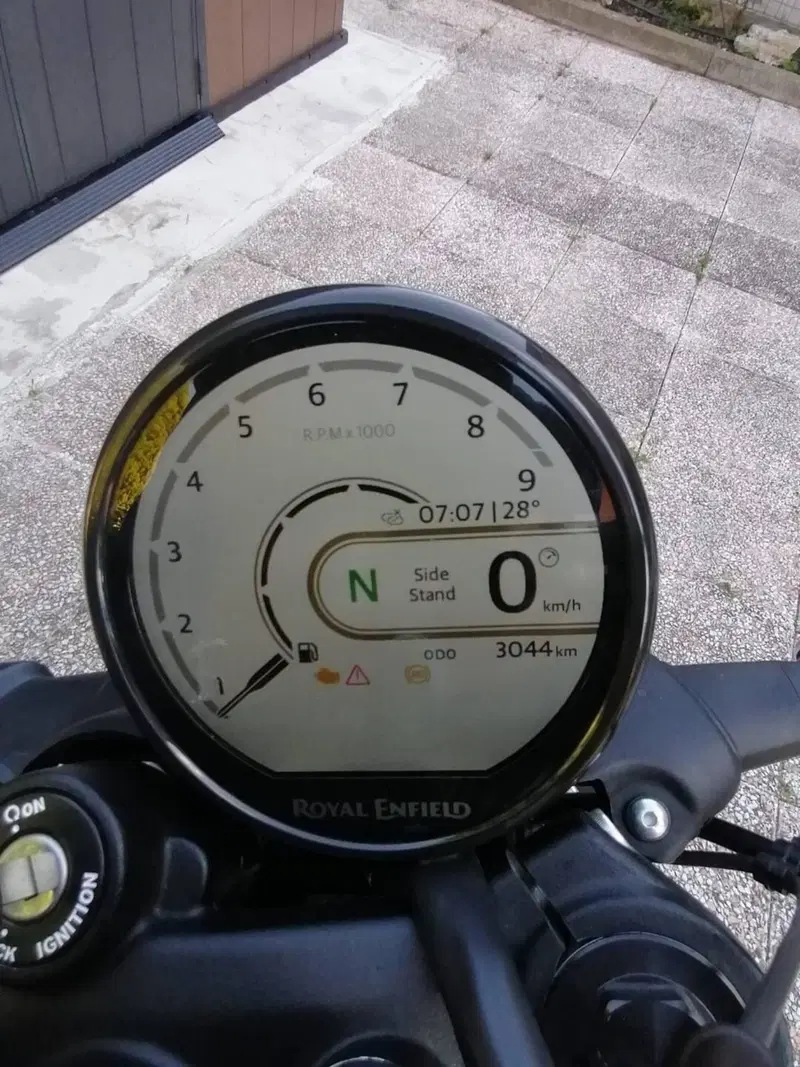 Royal Enfield Guerrilla 450 (2024 - 26) (15)