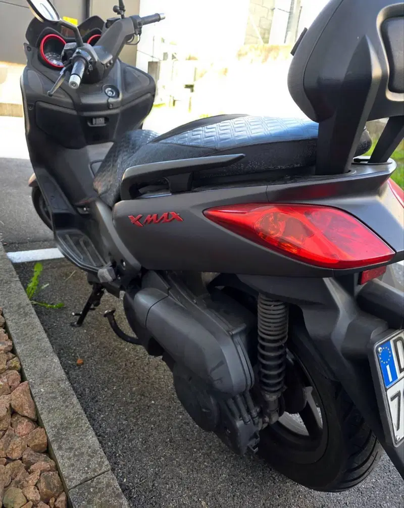 Yamaha X-Max 250 Sport (2011 - 13) (4)
