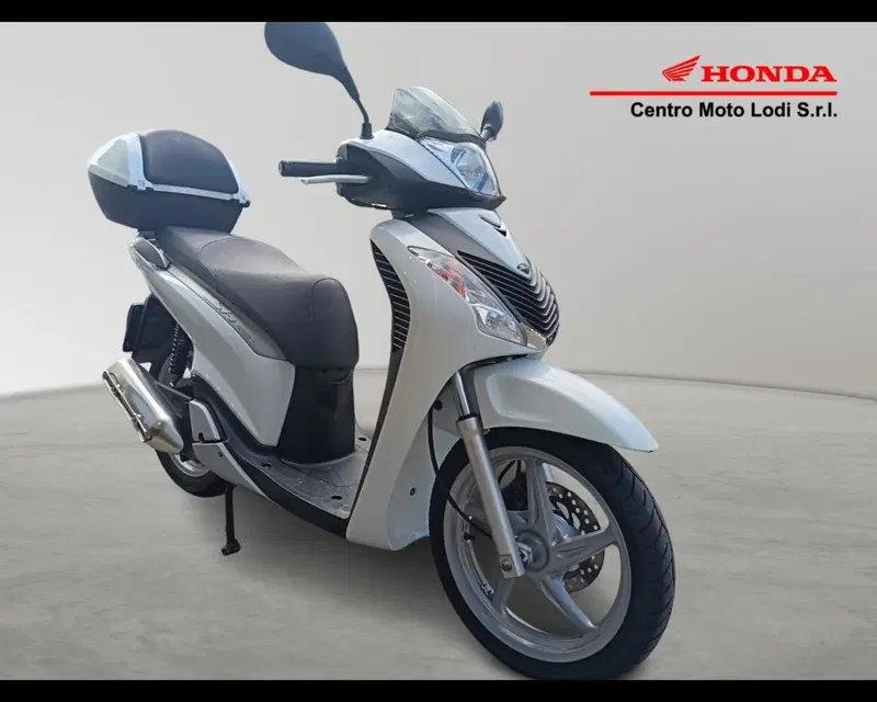 Honda SH 150i (2009 - 12) (2)