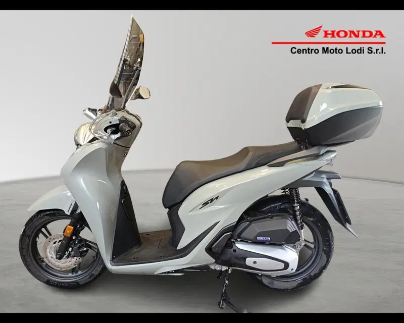 Honda SH 125i Vetro (2024 - 25) (3)