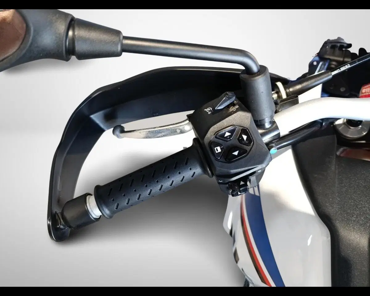 Aprilia Tuareg 660 (2022 - 24) (10)