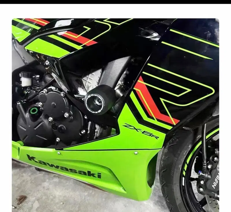 Kawasaki Ninja 636 ZX-6R (2024 - 26) (4)