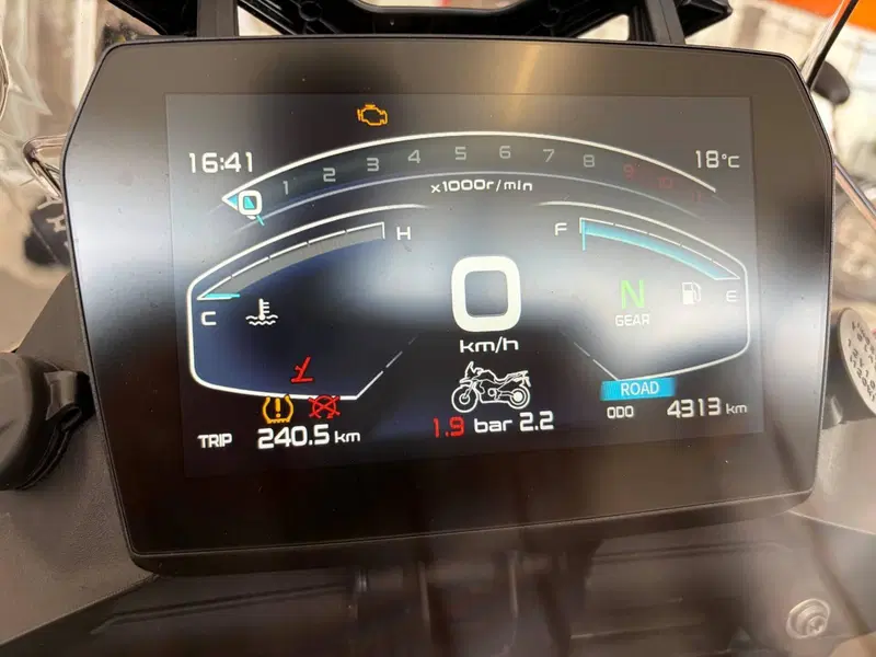 Voge Valico 900DSX (2024 - 26) (4)