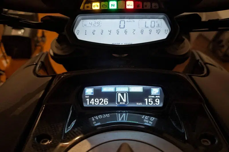 Ducati Diavel 1200 Carbon (2010 - 13) (13)