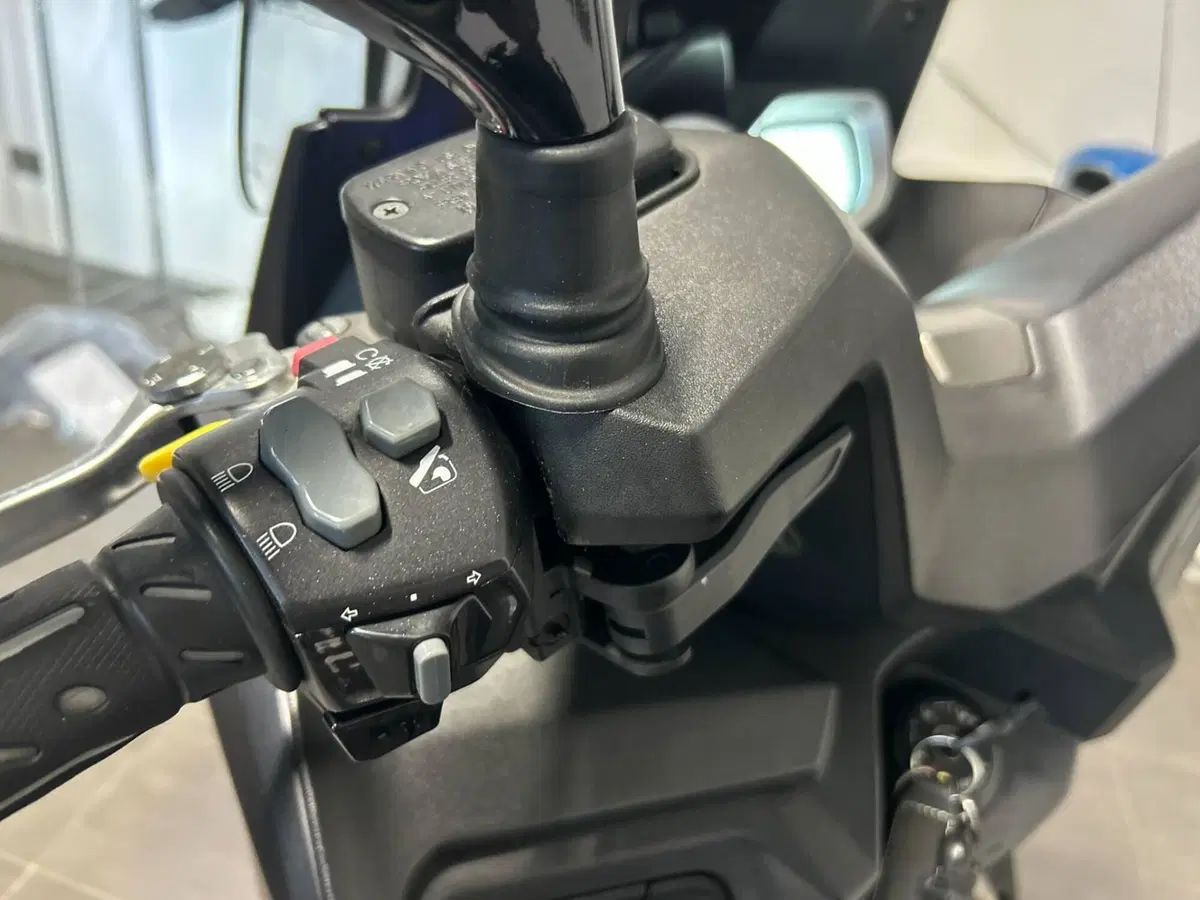 Kymco Xciting 400i S ABS (2019 - 20) (8)
